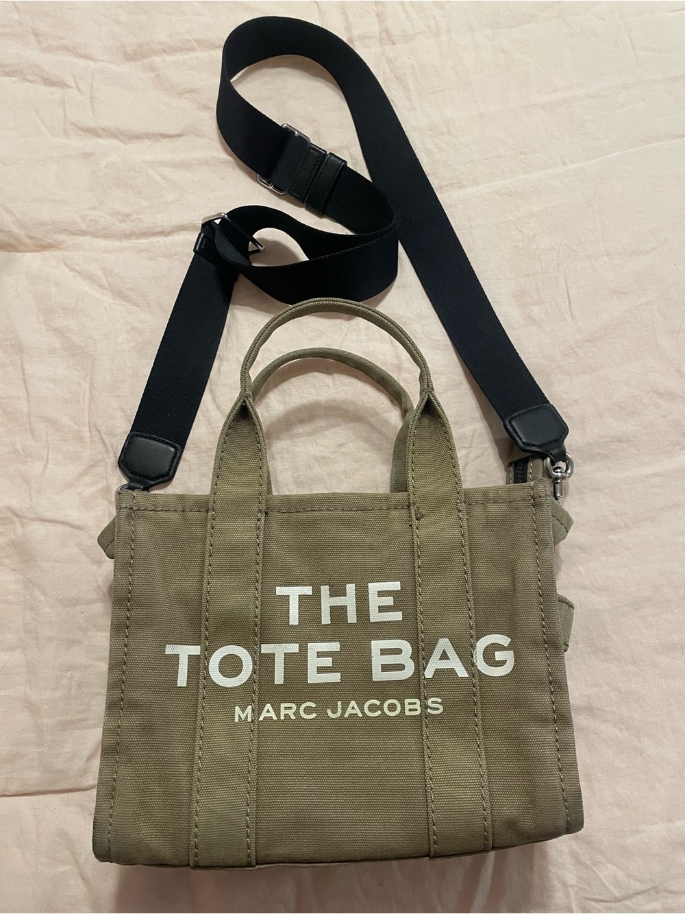Marc Jacobs The Tote Bag Small Canvas Tote in Olive Green, authentic very clean